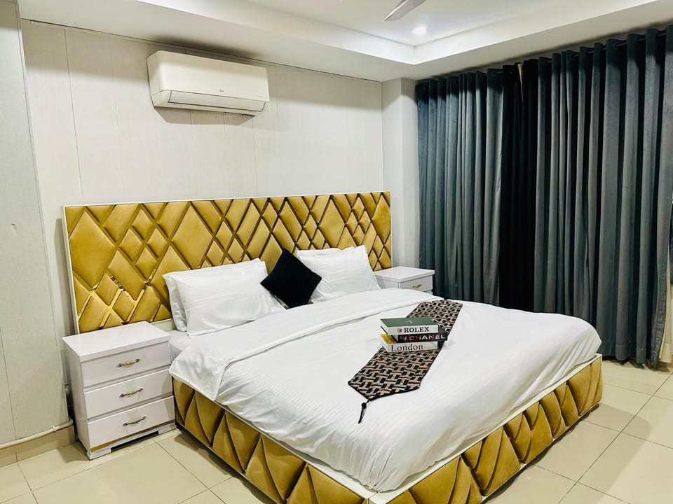 Skyline Retreat Rooftop Café & Restaurant Apartment in Islamabad Capital Territory