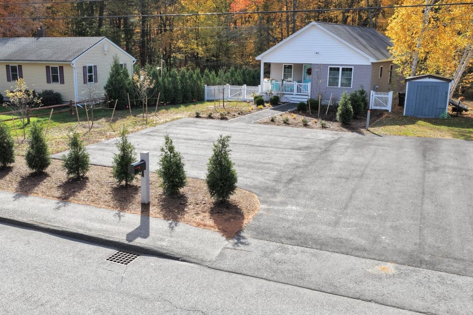 The Orchard: Coastal Home Near Beach & Pier House in Old Orchard Beach