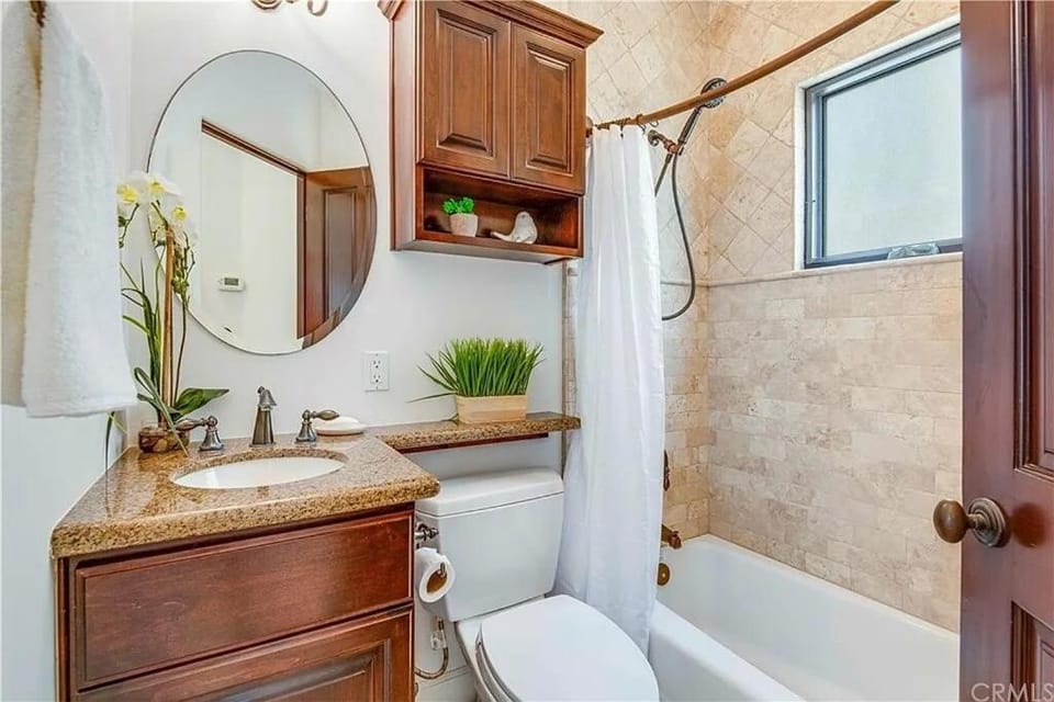Dream Vacation Tuscan Family Beach Home 3 Bed 3 Bath House in Manhattan Beach