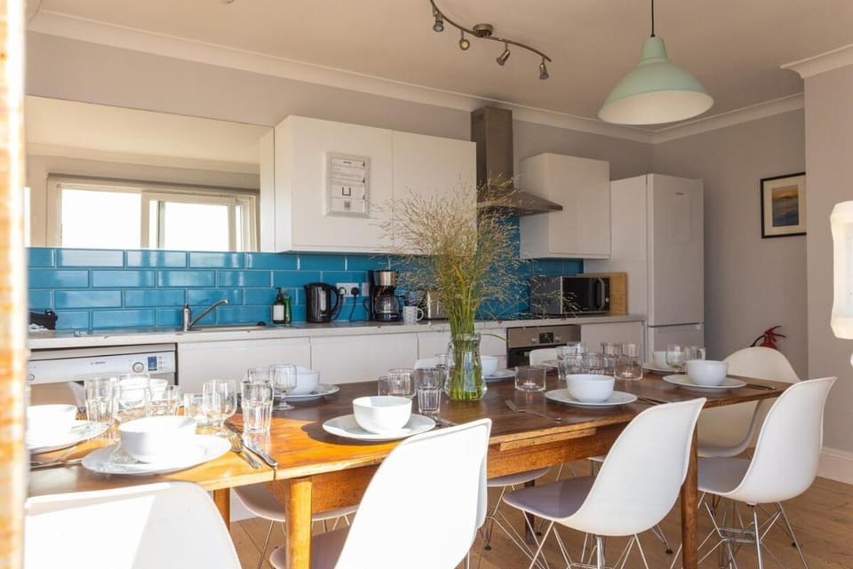 Pier View Penthouse by Brighton Holiday Lets Apartment in Brighton