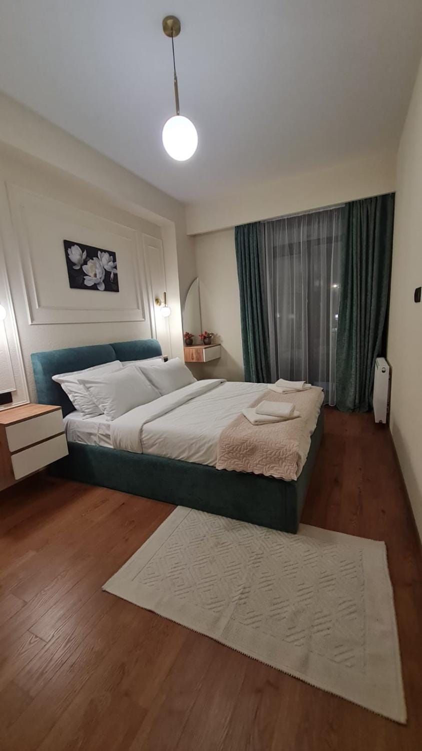 Modern 2BR Apartment with Big Balcony and Free Parking near Goodwill Apartment in Tbilisi, Georgia