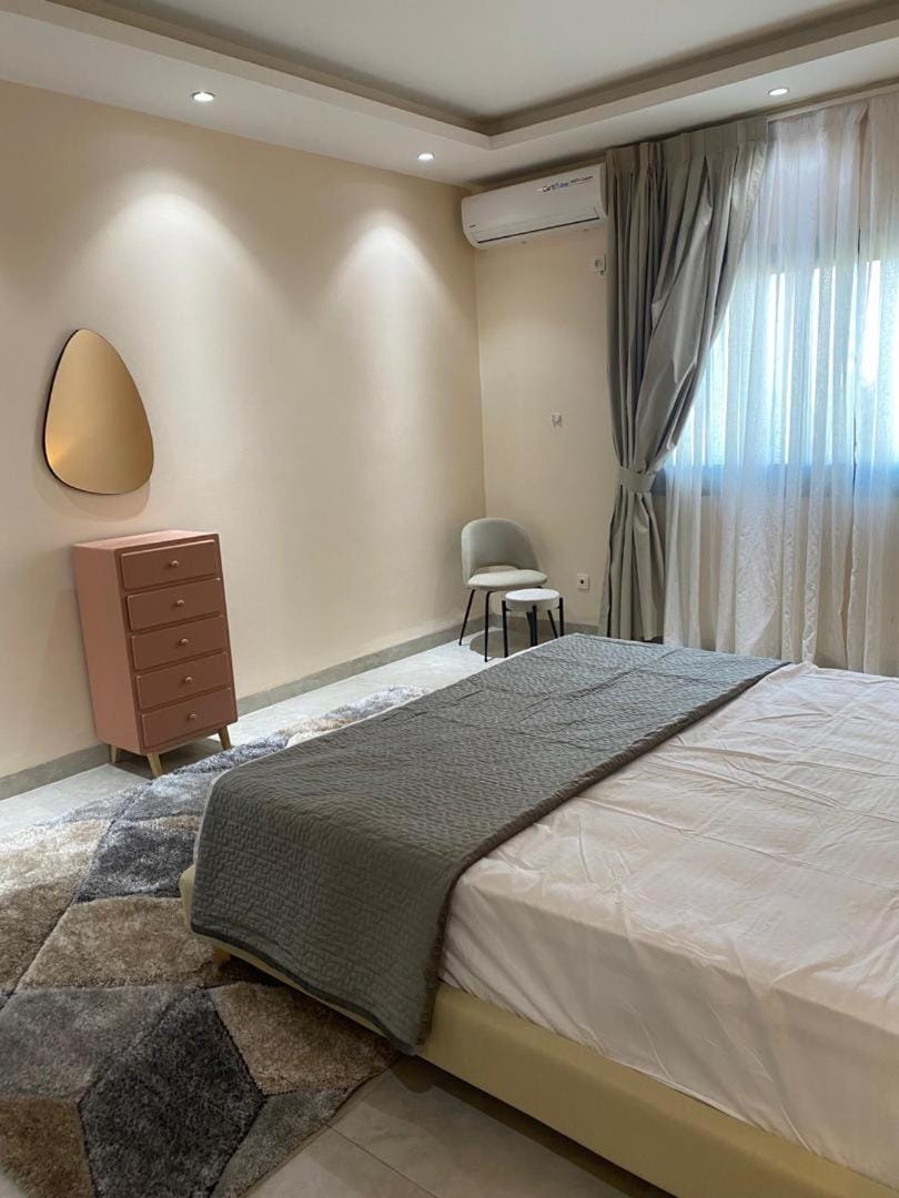 Bed, Bedroom, air conditioner
