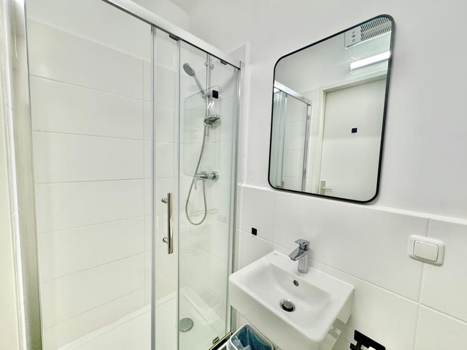 Cosy Apartment near Metro U1 Apartment in Austria