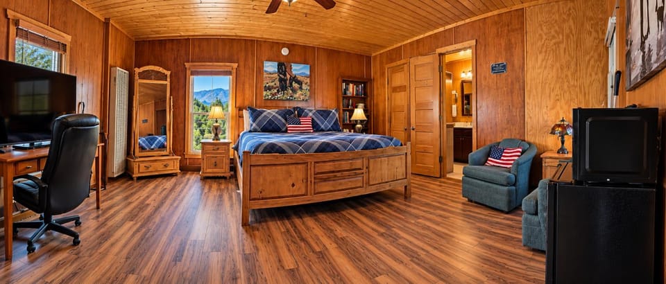 Laguna Vista Lodge, Historic Restaurant & Saloon Hotel in New Mexico