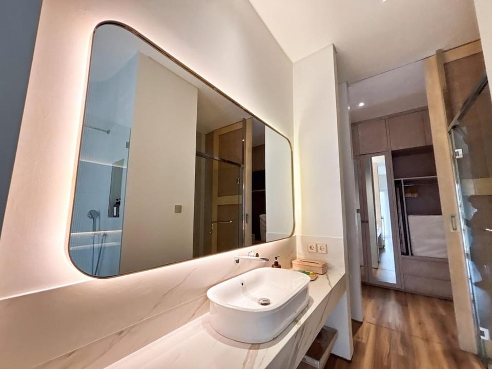 Luxury 4-Bedroom Private Villa with Pool & Garden Villa in North Kuta