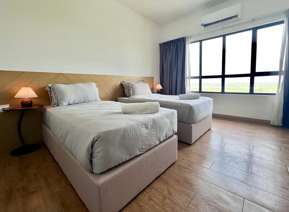 Al-Waqf Signature Suite by AGhome with Sky Pool Apartment in Malaysia