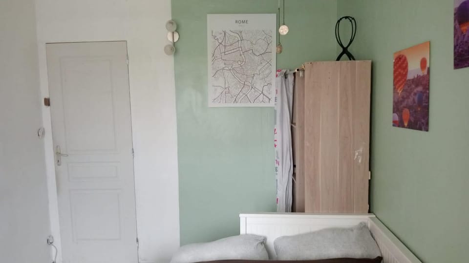 Chambre soft Vacation rental in Massy