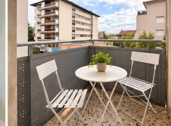 M061 l T1 l 2 personnes l Balcon Apartment in Annemasse