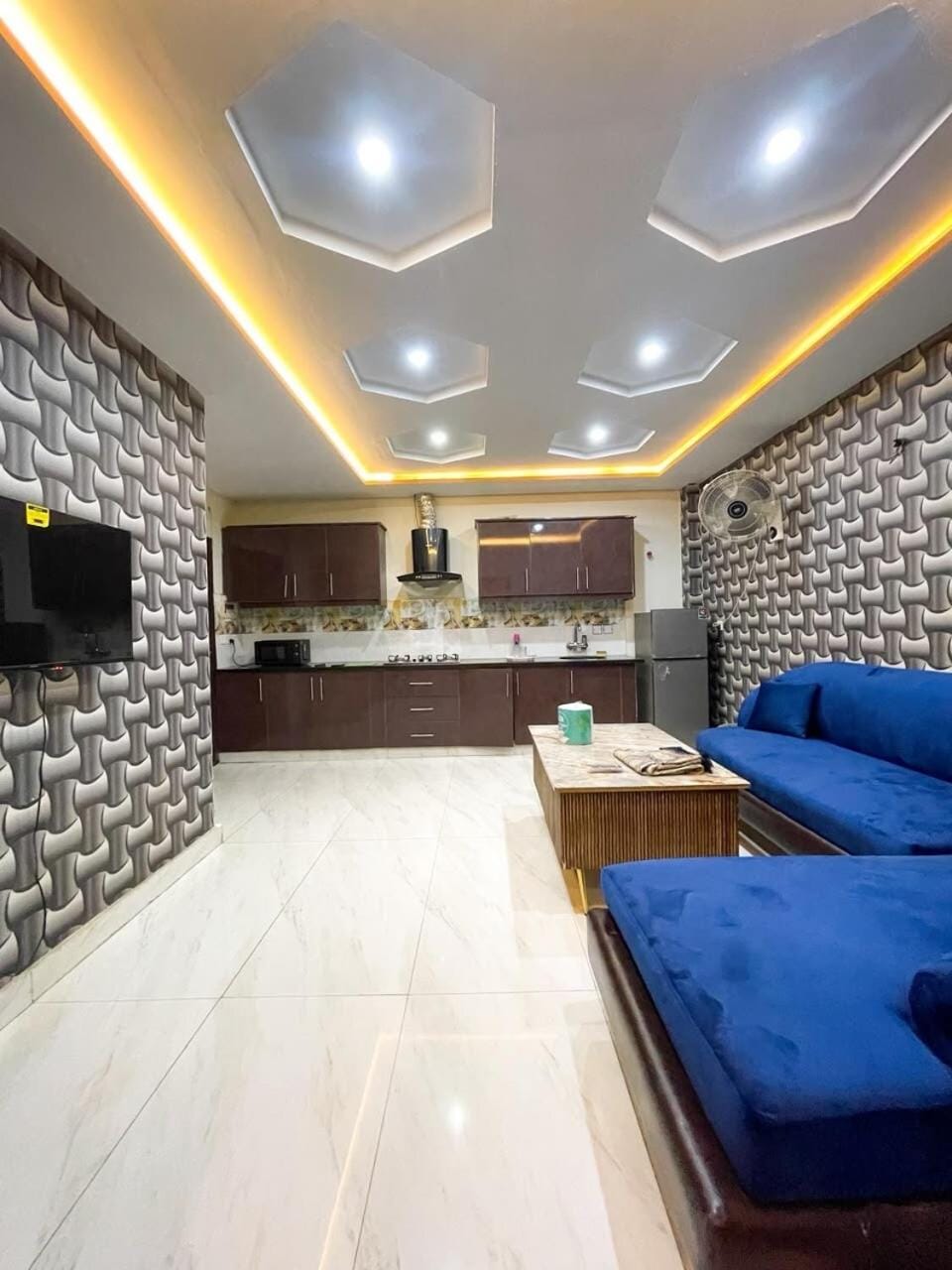Stayora Elegant Modern Apartment Apartment in Lahore
