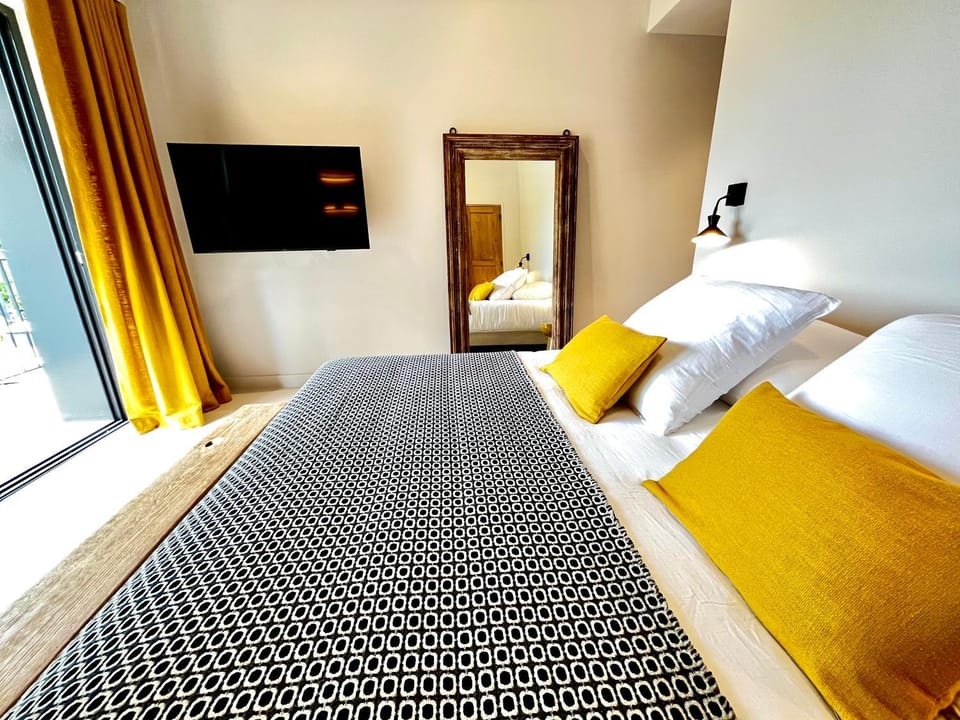 Suite au bord de l'eau Bed and Breakfast in Provence