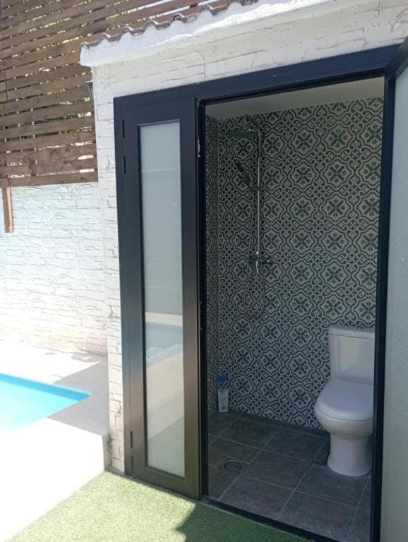 Amplia casa con piscina en Castelldefels Villa in Castelldefels