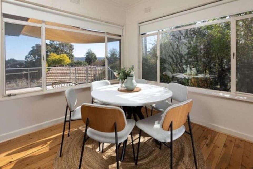 Eastern Hill Lookout House in Wodonga