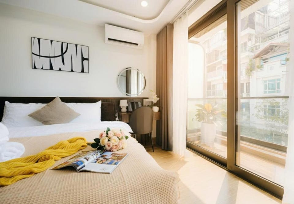 Wisteria Living - Stylish Hanoi Stay Apartment in Hanoi