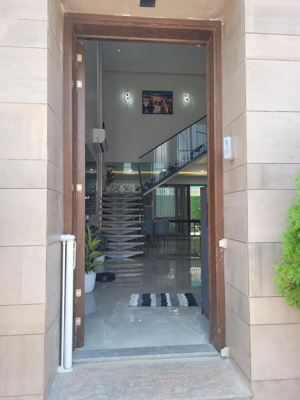 Ivory Game Palacio 4bhk golf course pool pawnalake Villa in Maharashtra