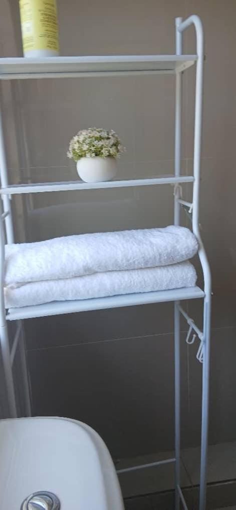 Cozy Guest House Bed and Breakfast in Harare