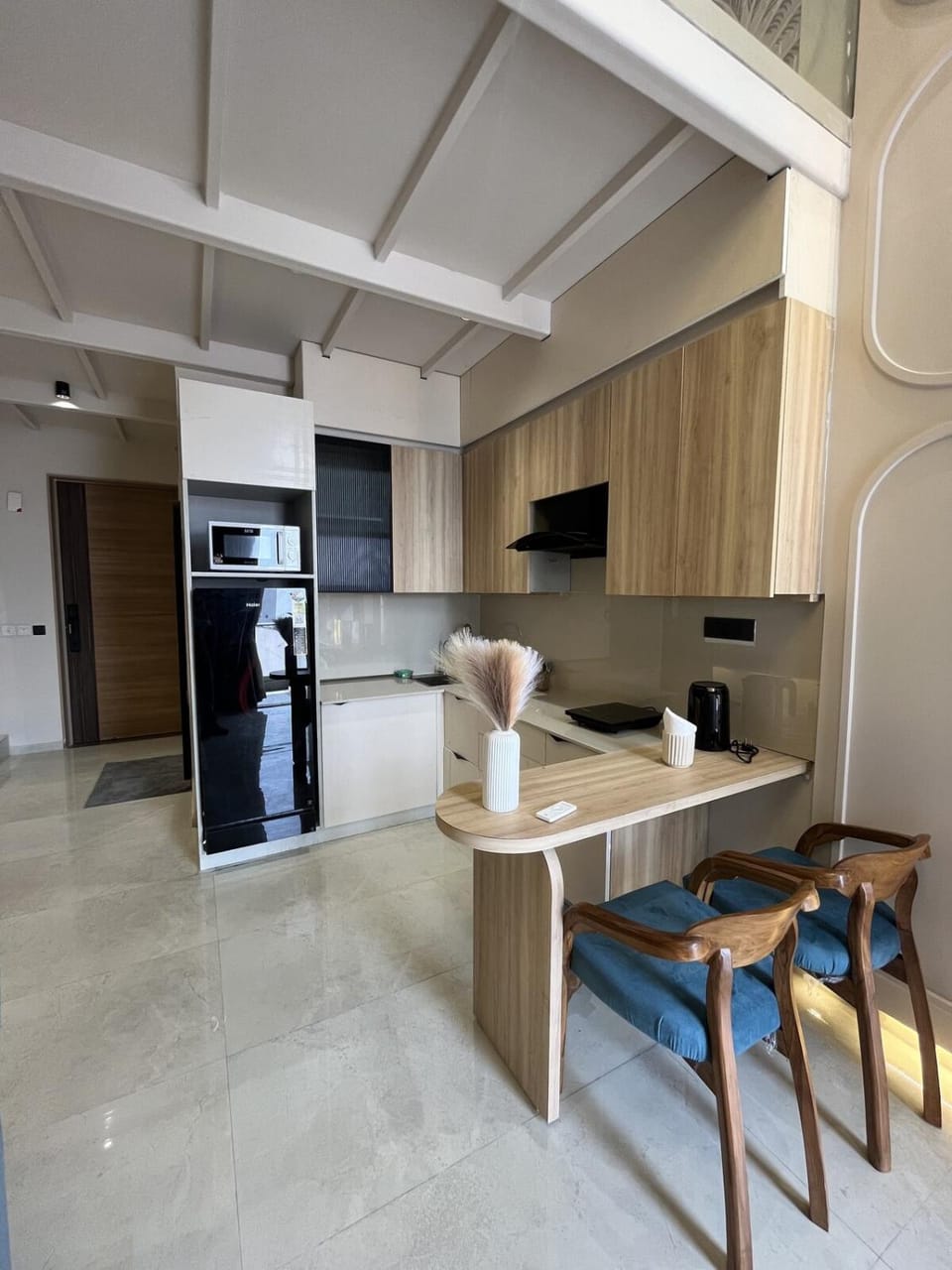 Duplex Penthouse Suites with Gurgaon Skyline Views Apartment in Gurugram