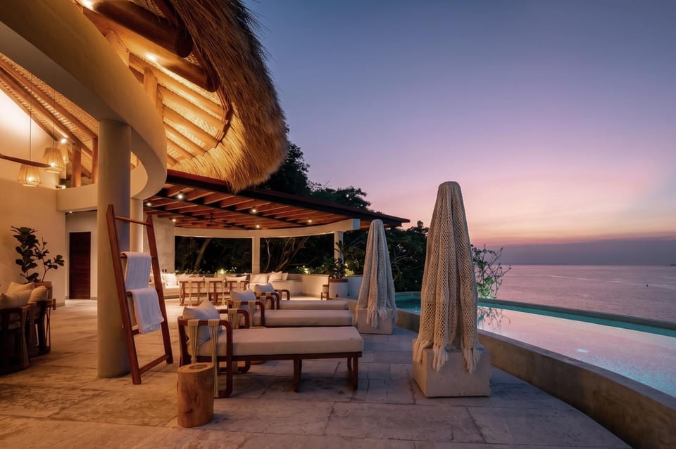 View (from property/room), Balcony/Terrace, Sea view, sunbed