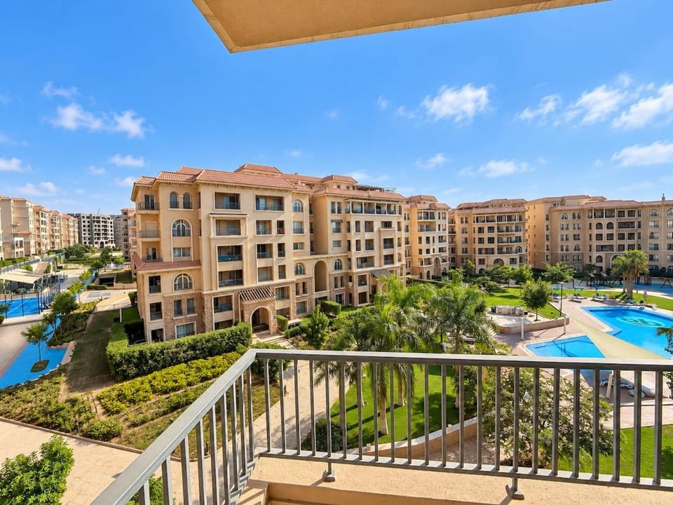 Chic Stays 90 Avenue 3BR Pool View Access Apartment in New Cairo City
