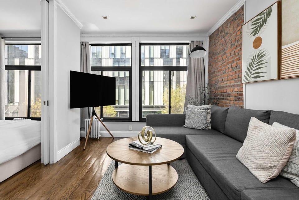 3BR Manhattan Hideaway in the Lower East Side Apartment in Lower Manhattan