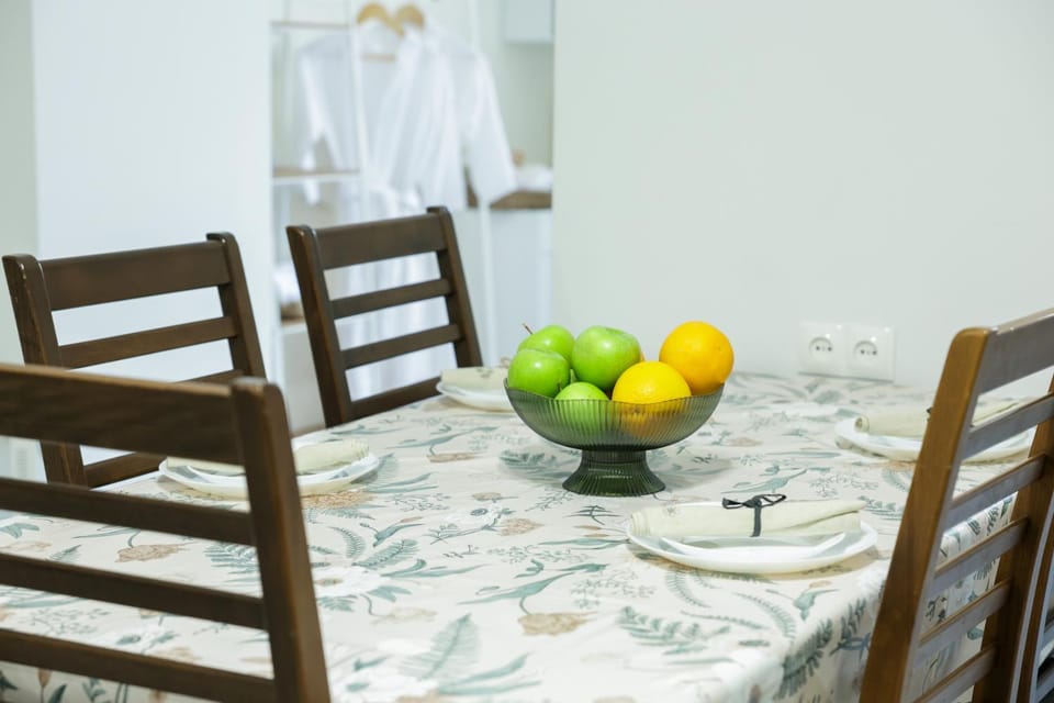 Food and drinks, Dining area