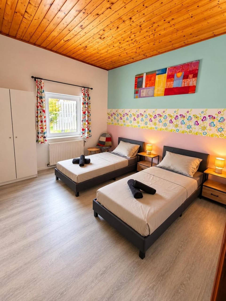 Spacious 3-bedroom house close to highway and airport House in Charleroi