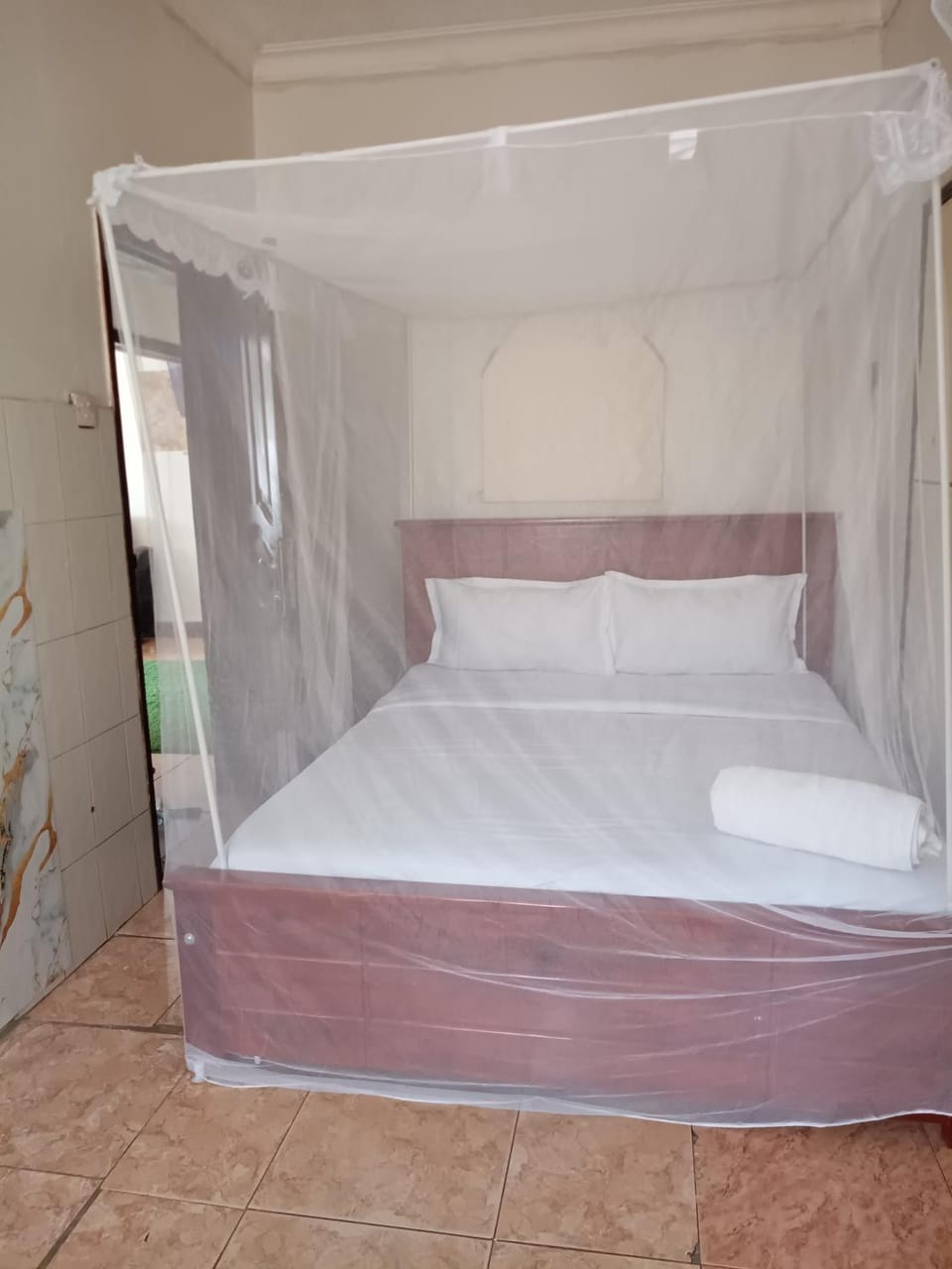 ECO HEAVEN GUESTHOUSE AND MASSAGE SPa MAKINDYE Bed and Breakfast in Kampala