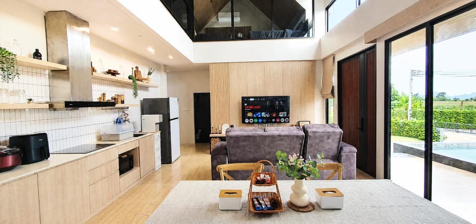Living room, Dining area