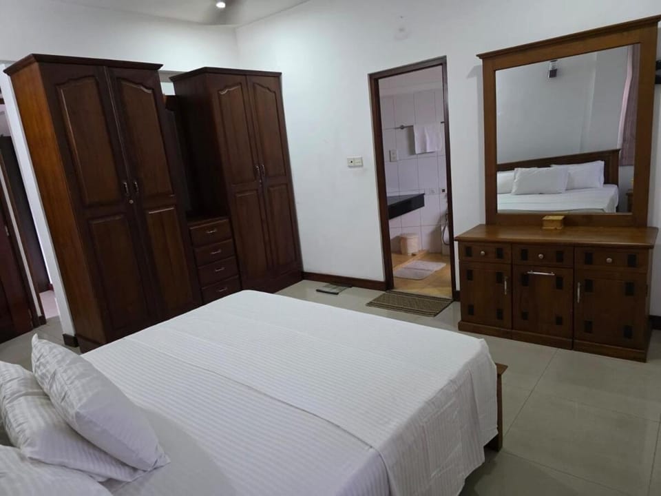 Elegant 3BR Apartment in Colombo 05 Apartment in Colombo