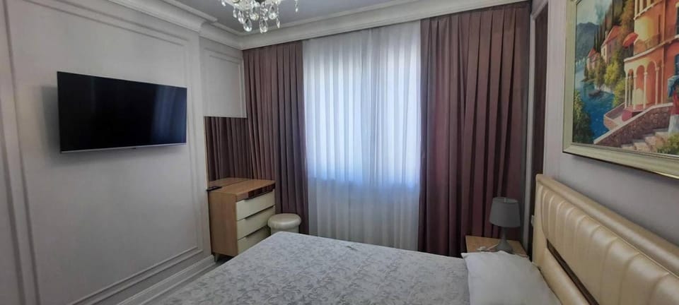 Communal lounge/ TV room, Bed, TV and multimedia, Photo of the whole room, Evening entertainment, Bedroom