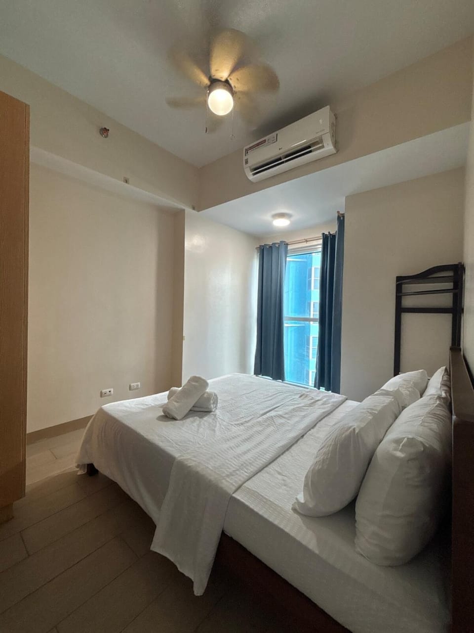 Manila Bay View and Okada View in Bayshore 2 Apartment in Pasay