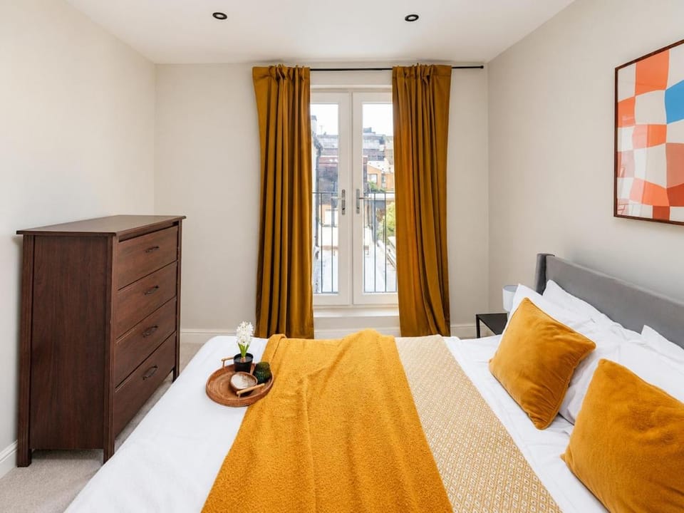 Spacious 4-Bedroom London Home Work Stay &Explore House in London Borough of Lewisham
