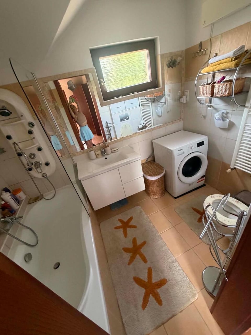 Bathroom, Bath, washing machine