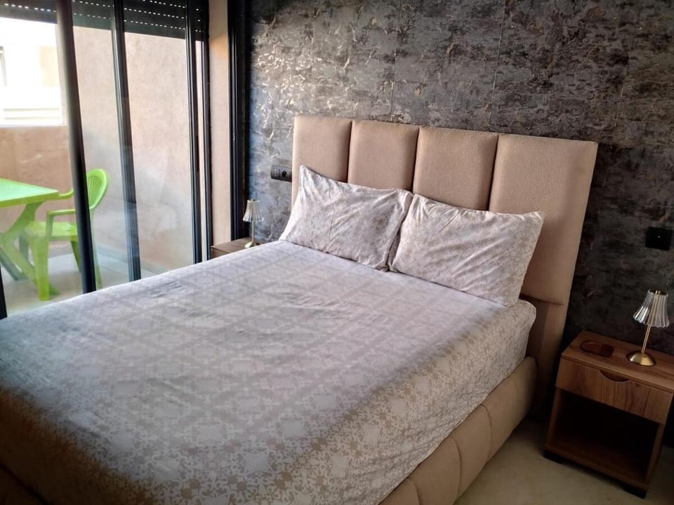 Très belle Apartement moderne romantic a Marrakech , 7 min gueliz carré eden, Apartment in Marrakesh