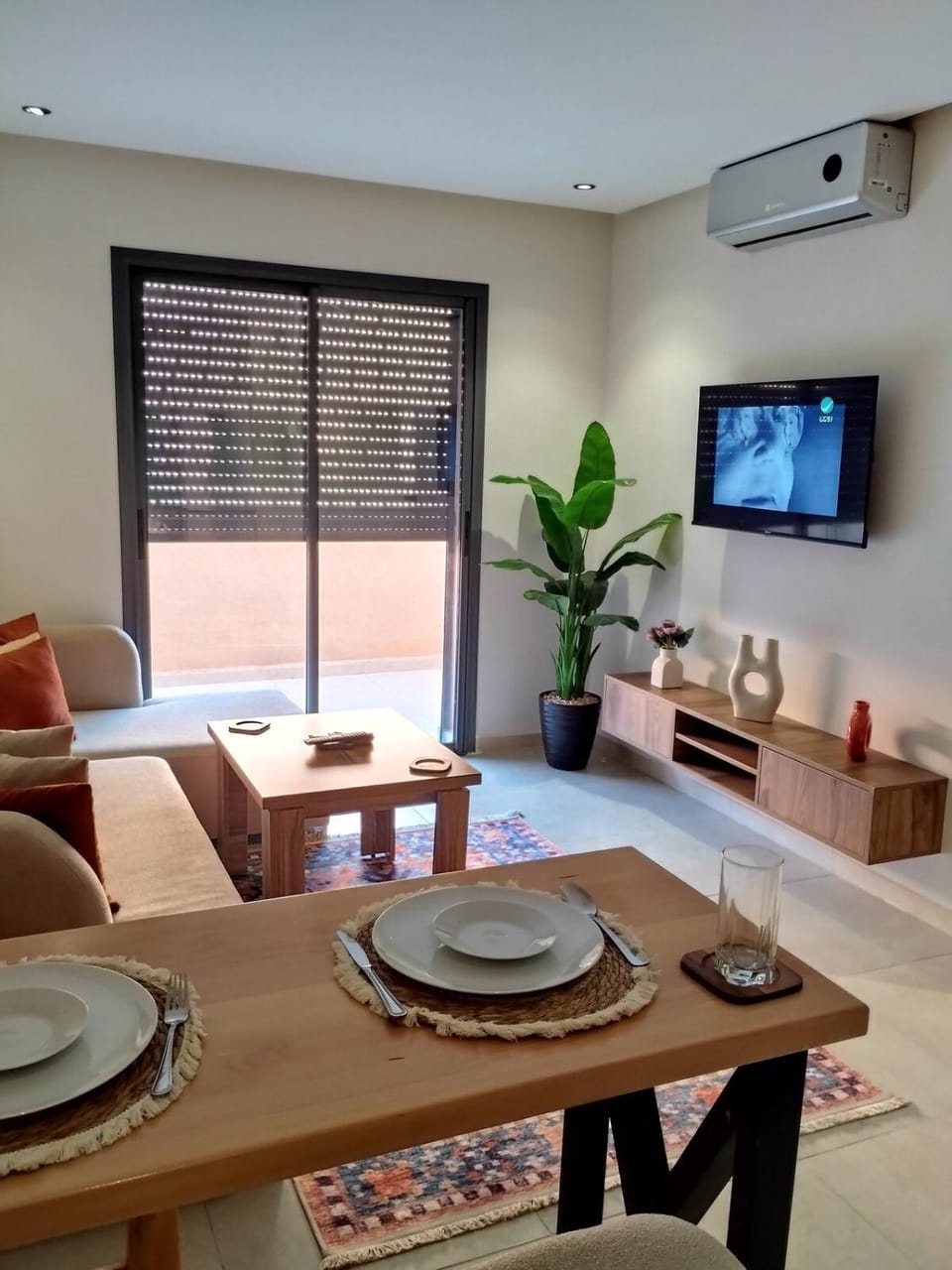 Très belle Apartement moderne romantic a Marrakech , 7 min gueliz carré eden, Apartment in Marrakesh