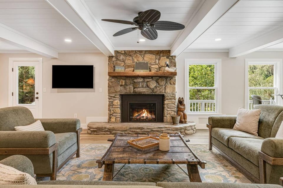 Blue Ridge Mountain Retreat - Close to AVL House in East Fork