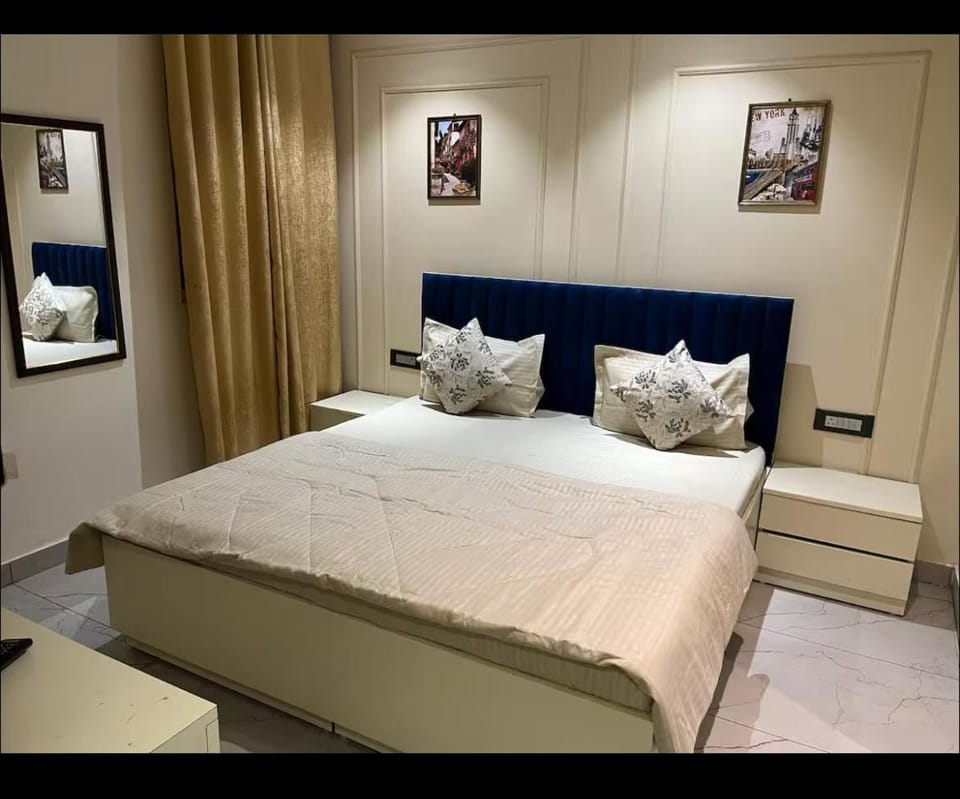 Paradise Apartment 3BHK 3 Washrooms Kitchen Parking Lift Tapovan Apartment in Rishikesh