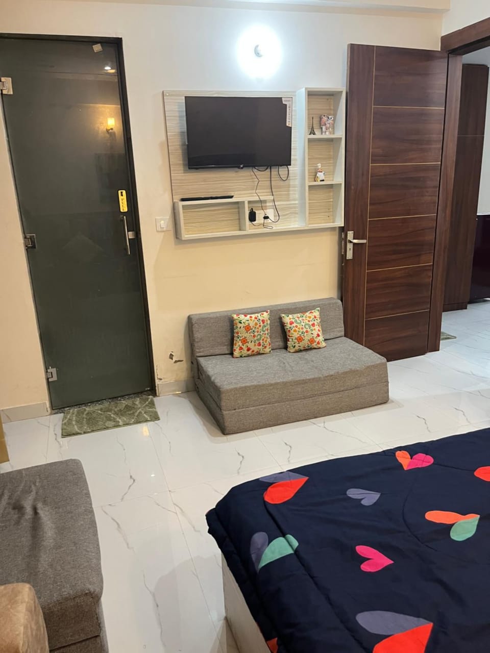 Signature Apartment 2 Rooms 2 Washrooms Combo Parking Lift Topovan Apartment in Rishikesh