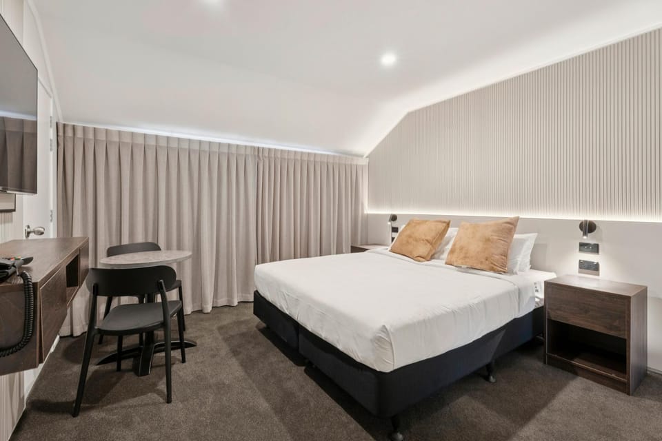Bed, TV and multimedia