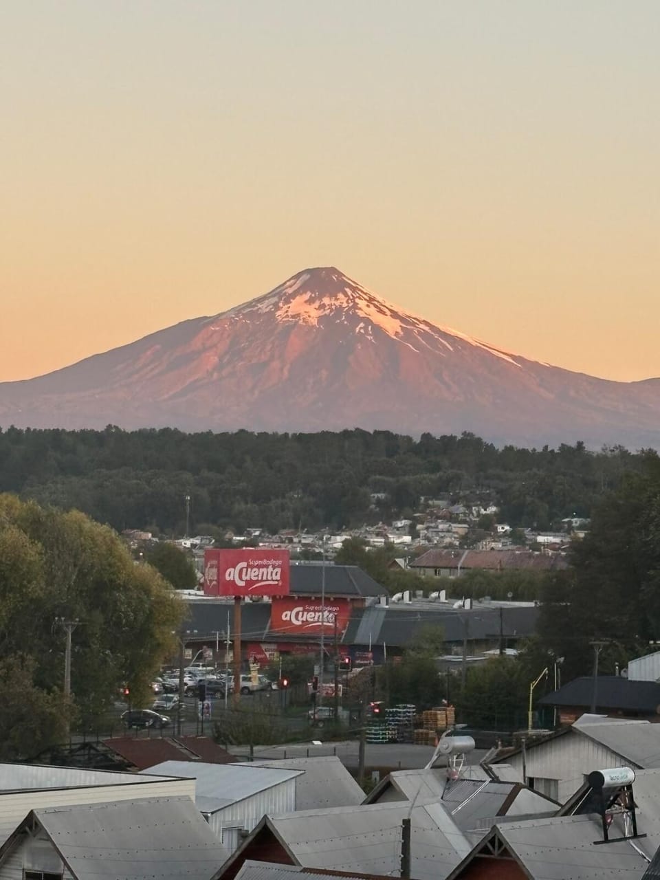 Beautiful apartment overlooking the lake and the volcano Apartment in Villarrica