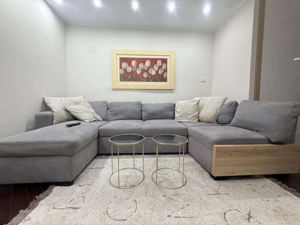 Casa Raffa Calacatta 2 bedrooms, fiber Wi-Fi, Center City Apartment in Turin