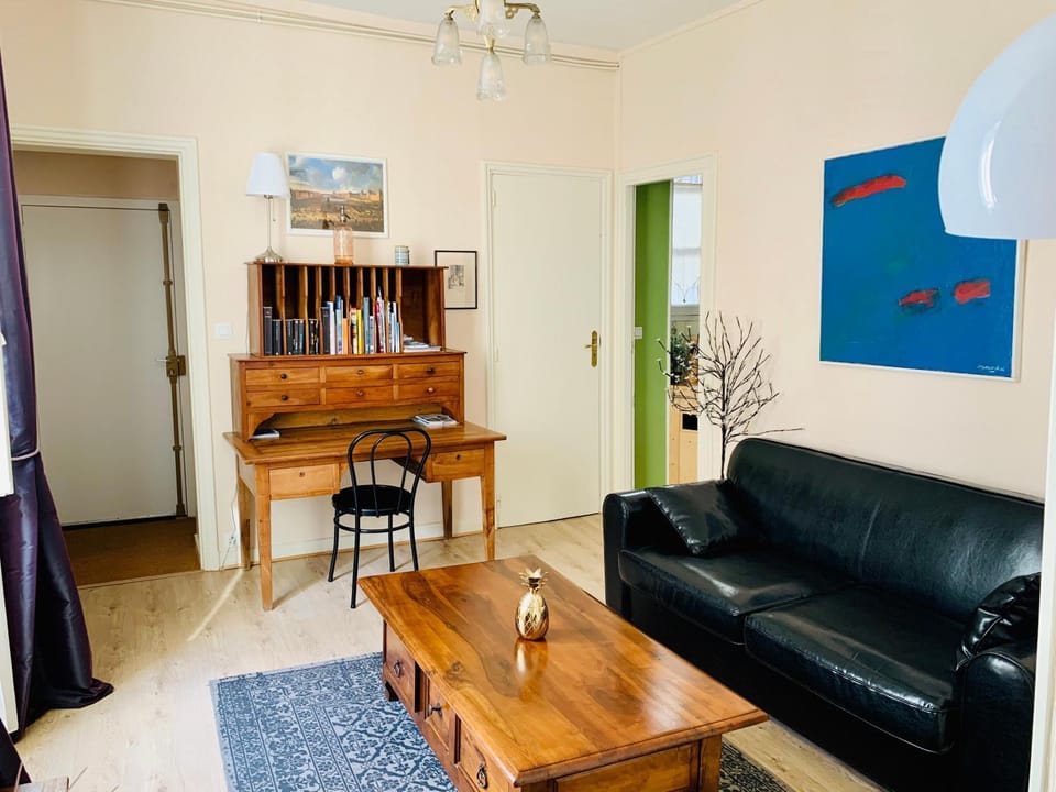 Property building, Living room