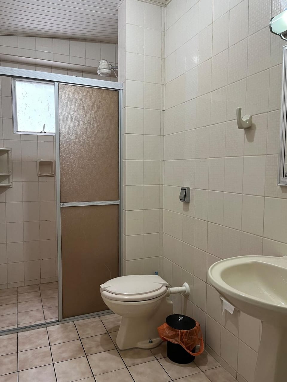 3 Bedrooms One Block from the Sea with Balcony and Garage Apartment in Camboriú