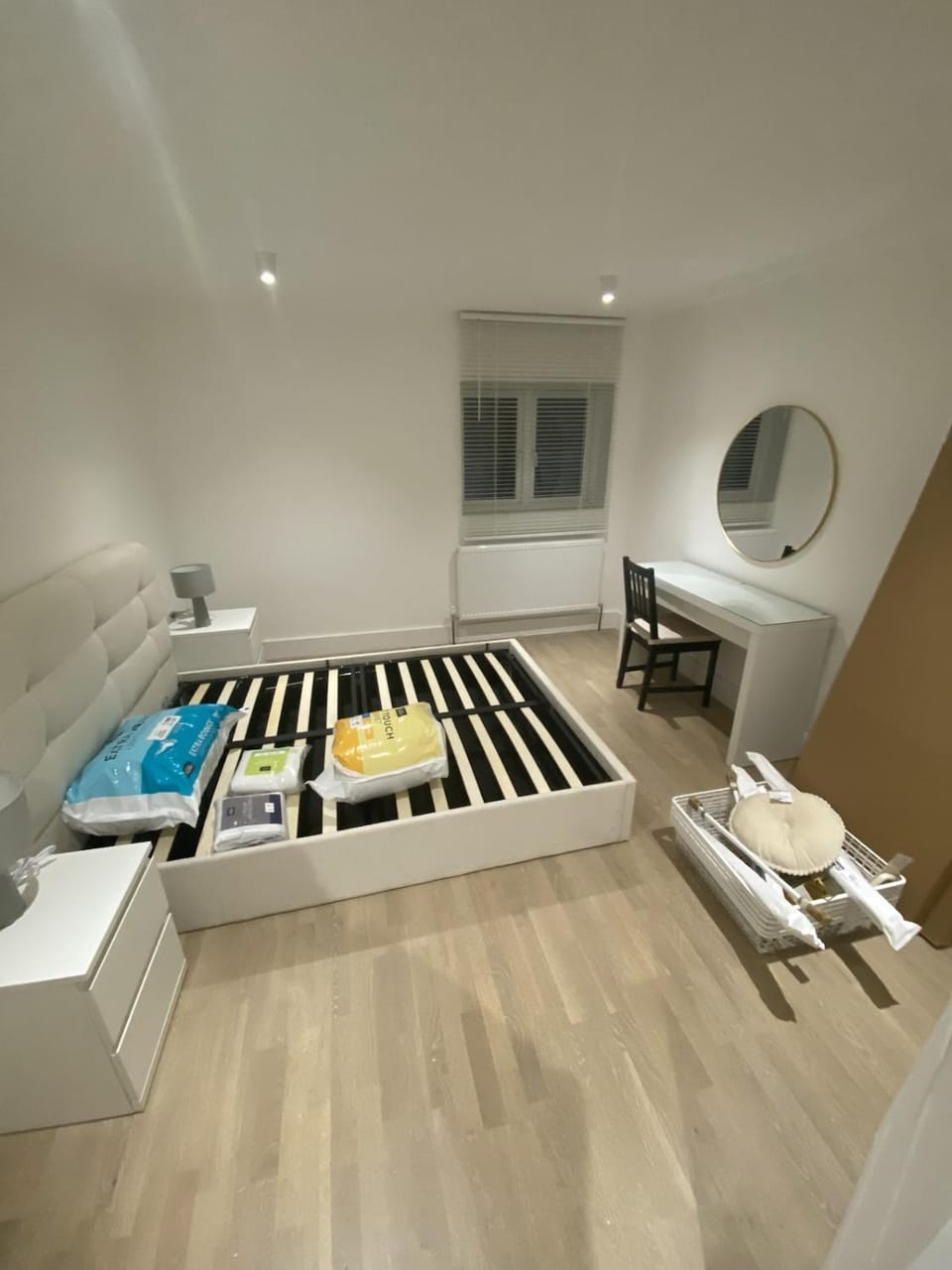 Cosy 2 bed, opposite Ealing Common Apartment in London Borough of Ealing