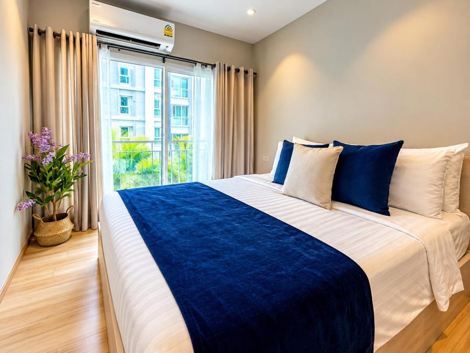 Bed, Bedroom, air conditioner