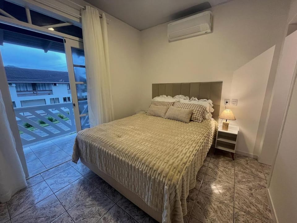 Casa Som das Ondas House in São Francisco do Sul