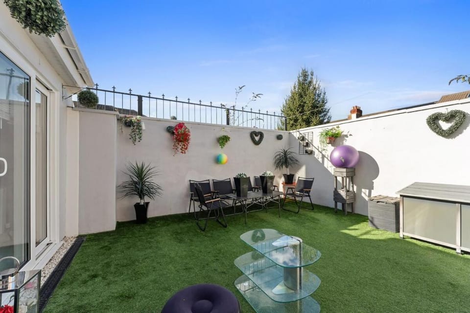 Patio, Garden, Garden view
