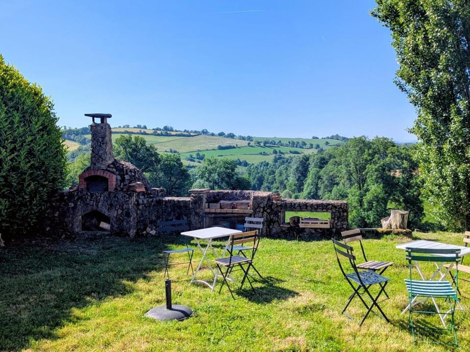 Maison avec piscine privée - 13 pers. - FR-1-496-434 House in Auvergne-Rhône-Alpes