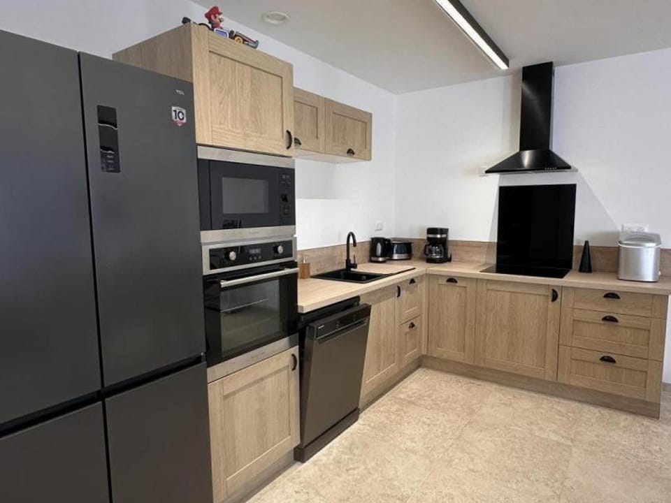 Gîte avec animaux admis, climatisation - 15 pers. - FR-1-489-654 Apartment in Auvergne-Rhône-Alpes