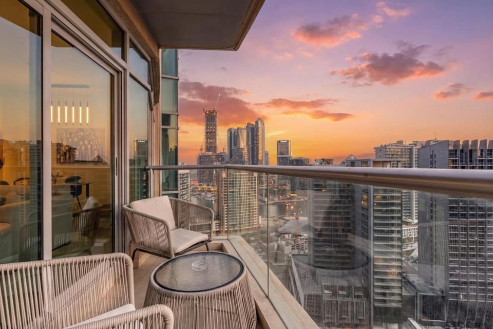 Day, View (from property/room), Balcony/Terrace, Seating area, City view, Sunrise, Sunset
