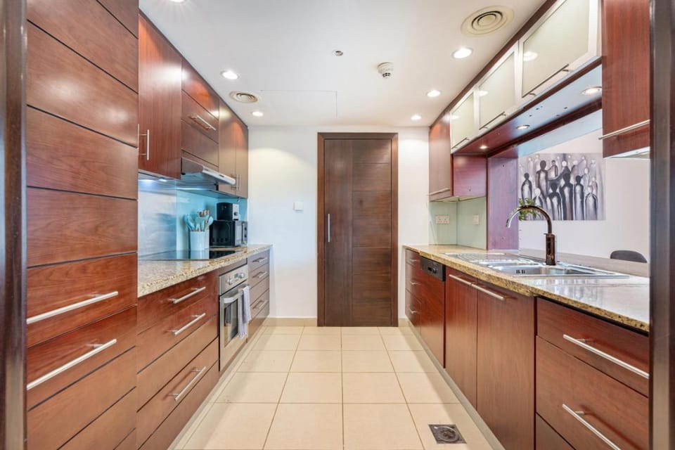 Kitchen or kitchenette, dishwasher, oven, pet friendly, stove, wardrobe